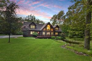 10301 Mountain View Trail