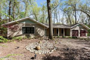 4137 Comanche Trail