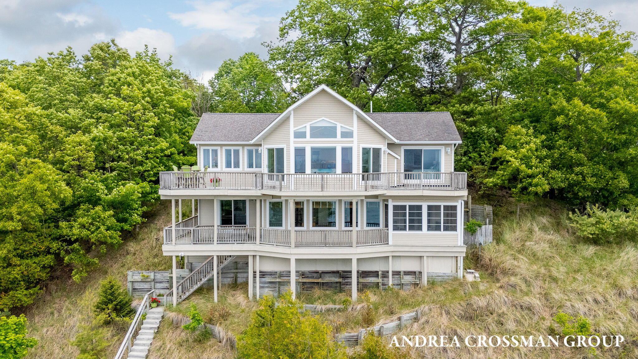 Image 2: 109-web-or-mls-10508-lost-valley-rd