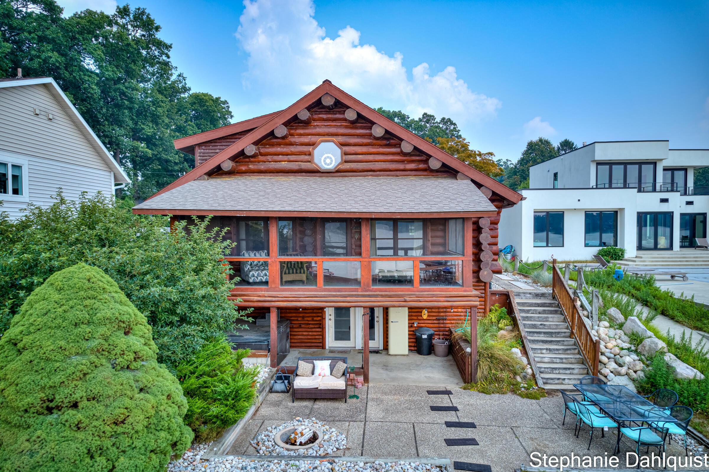 Image 1: 1601 Westwind MLS Size (5 of 74)