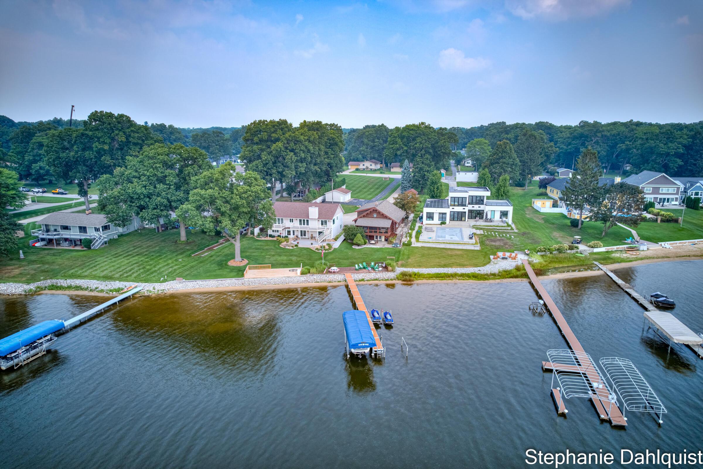 Image 4: 1601 Westwind MLS Size (4 of 74)