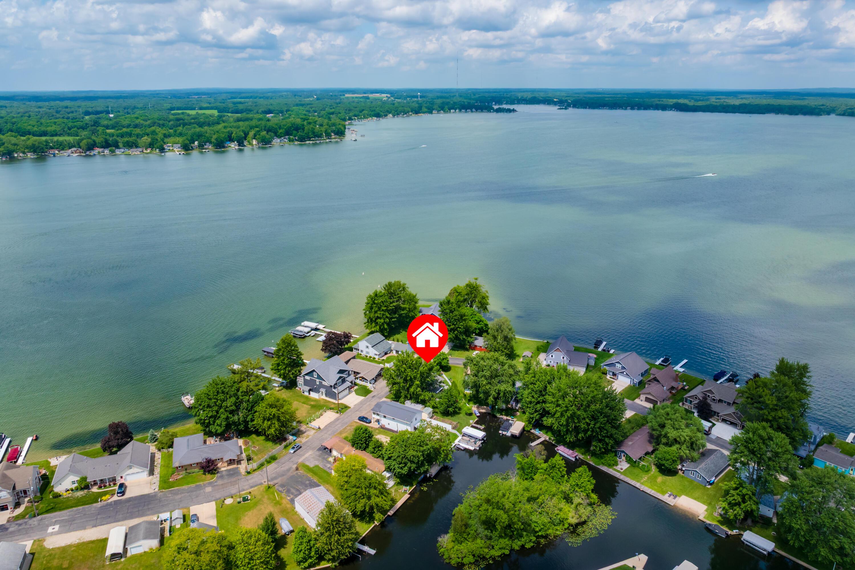 Image 3: Joy Rd W 4135 Shelbyville 49344-45