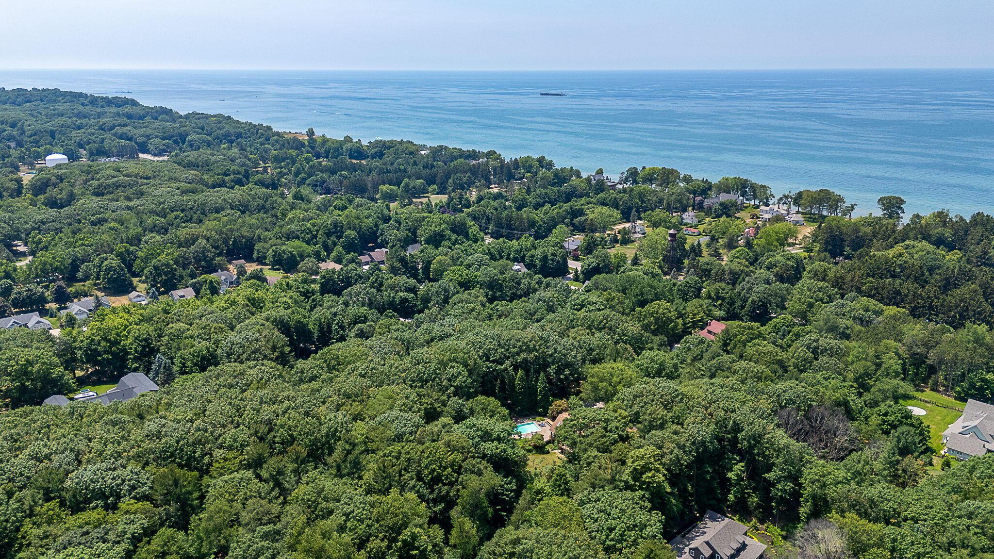 Image 4: 2-web-or-mls-295-n-lakeshore-dr