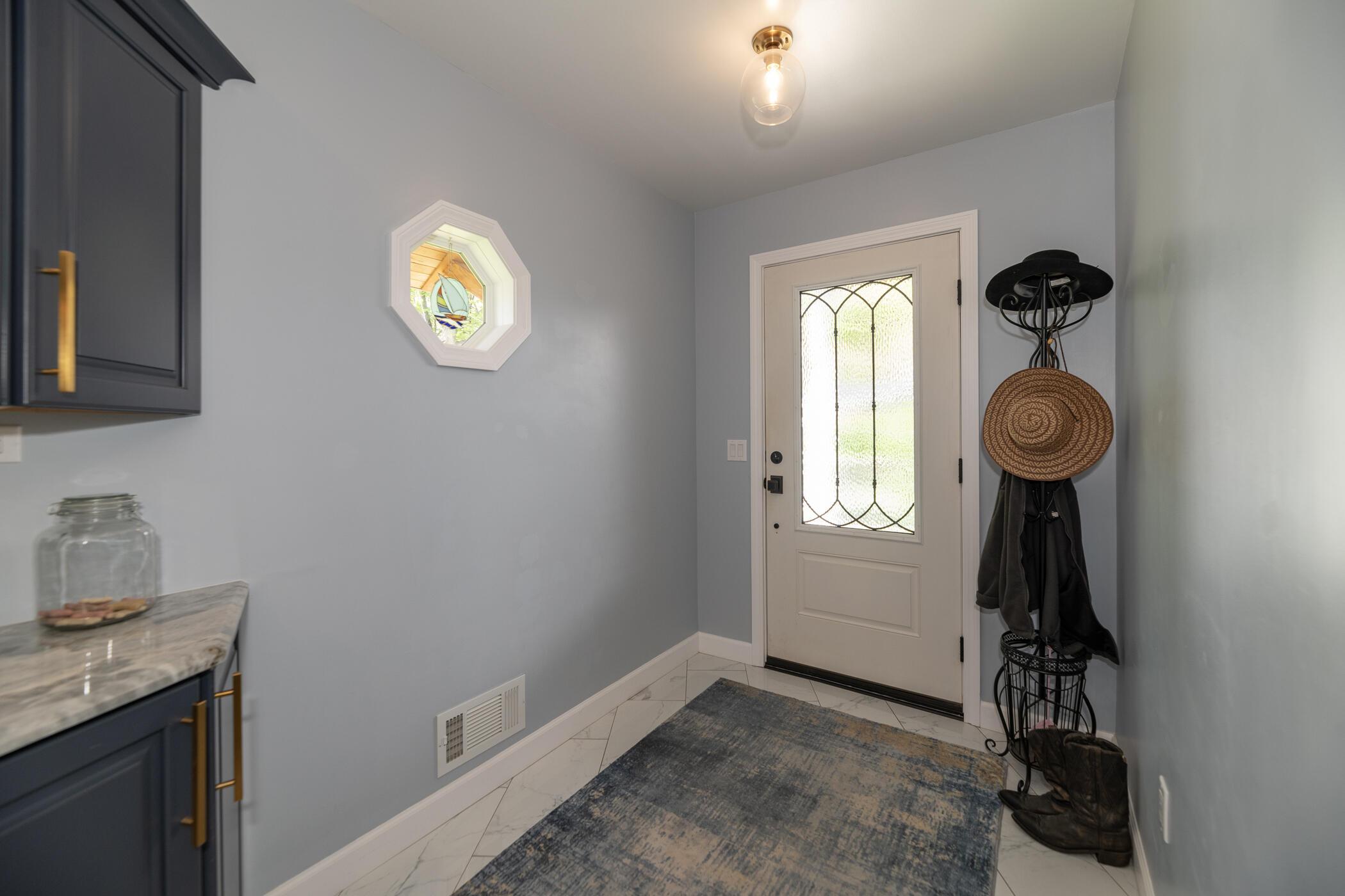 Image 4: 8811 Waruf - Kalamazoo-3