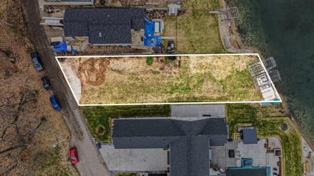 1605 S Crooked Lake Drive