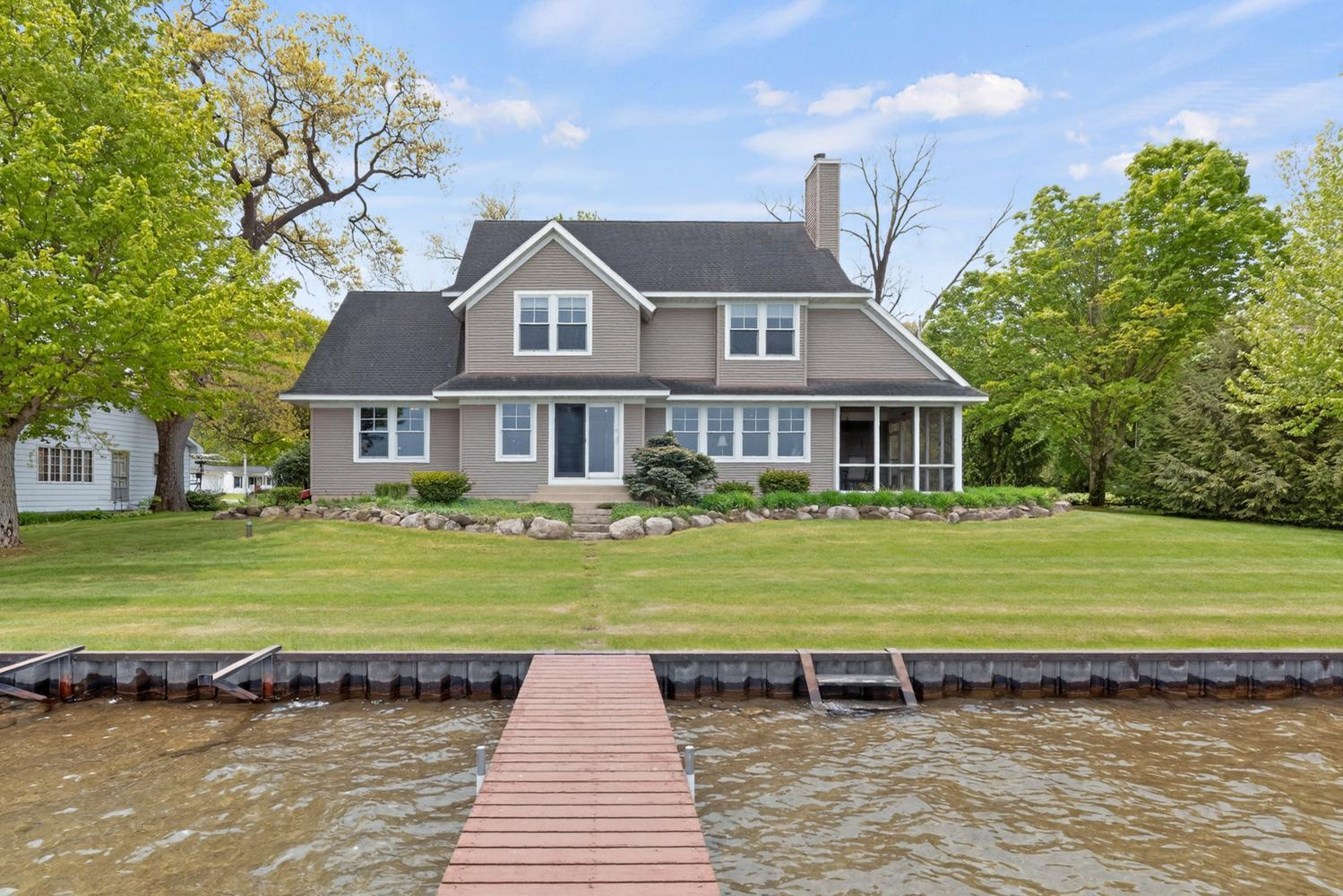 Image 2: 11094 Harbor Dr Three Rivers-large-001-0