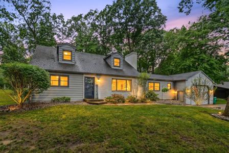 726 Lakeview Drive