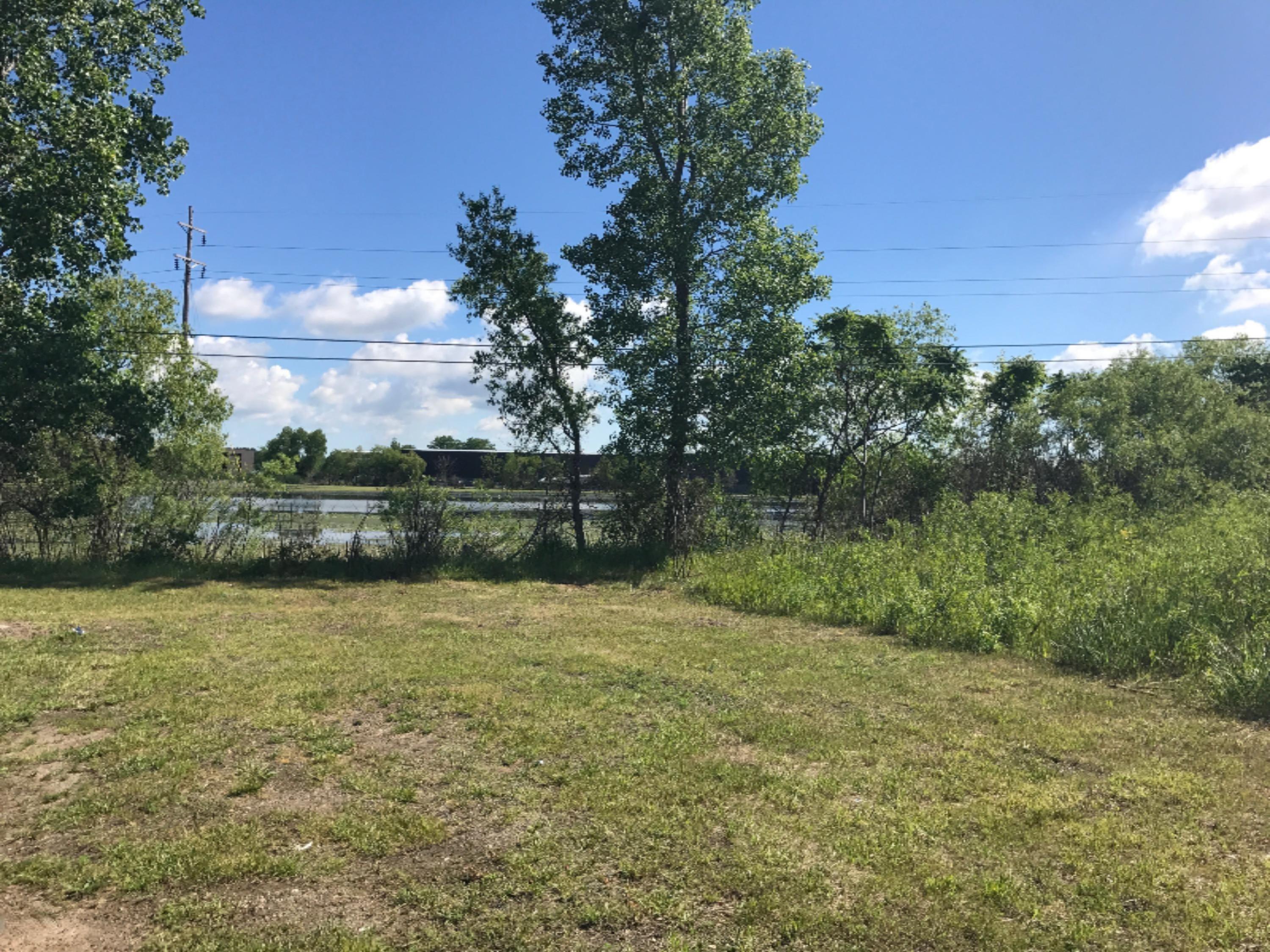 Image 1: 028EC8D3-D515-48F5-B85A-A76BBA51900D