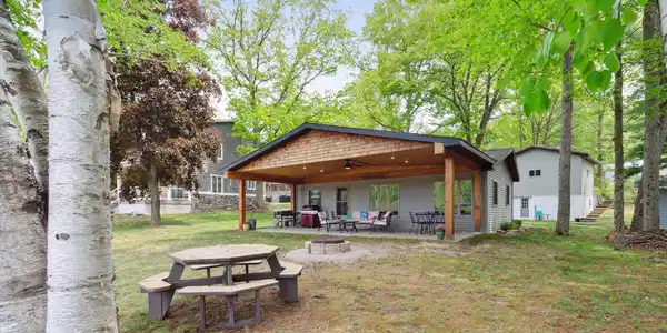 9761 E School Section Lake