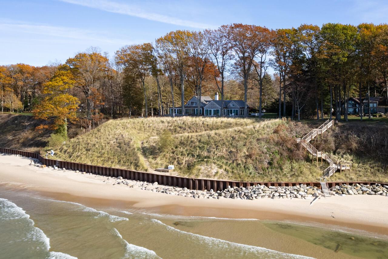 Image 2: Beachside 200'