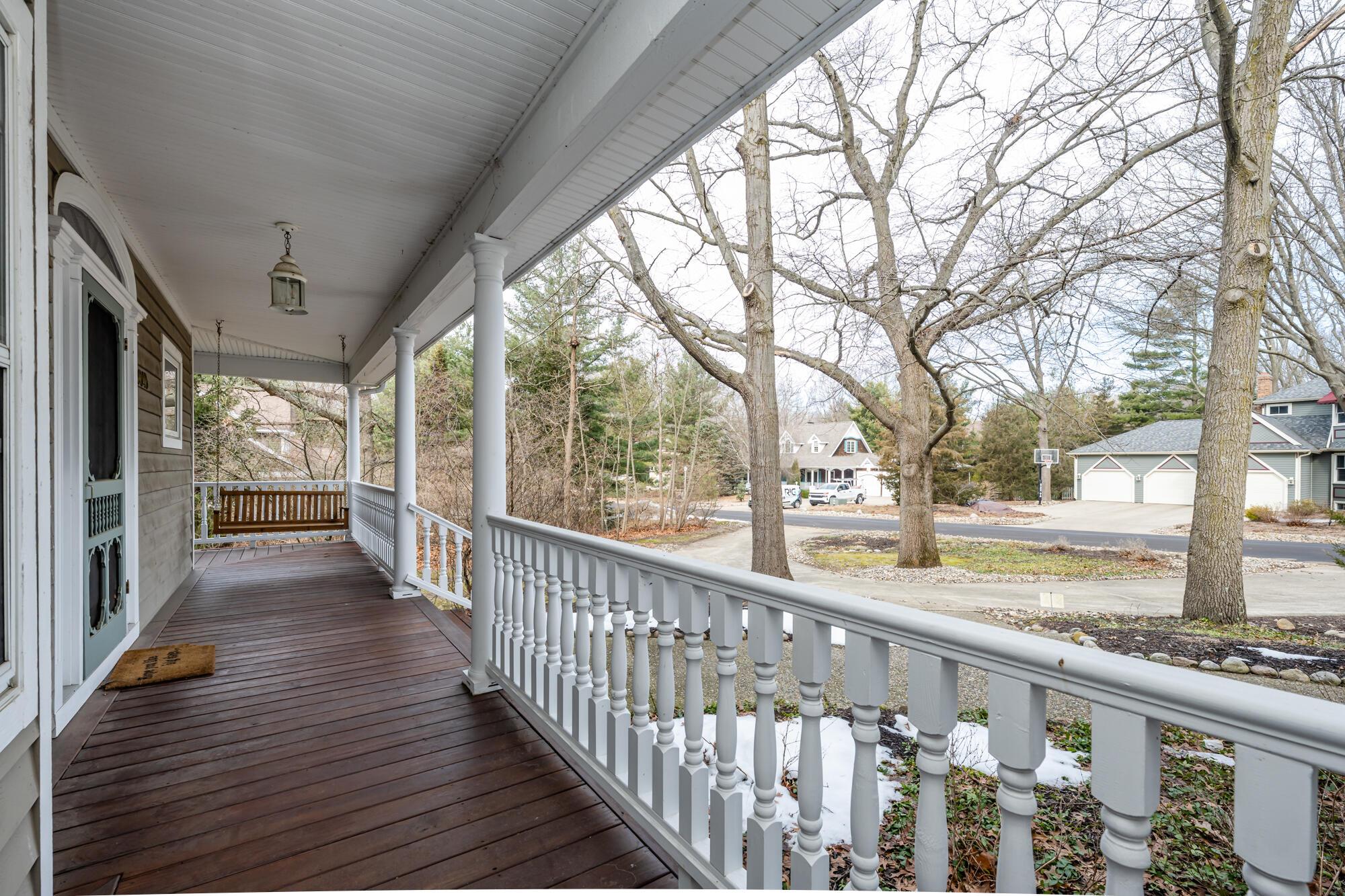 Image 4: Front Porch