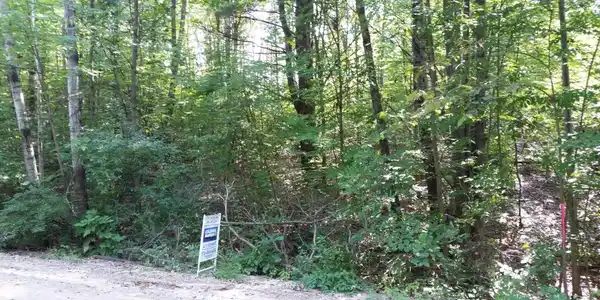 Lot 28 E Lake Street
