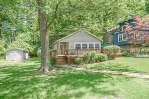 11216 Lakeshore Drive