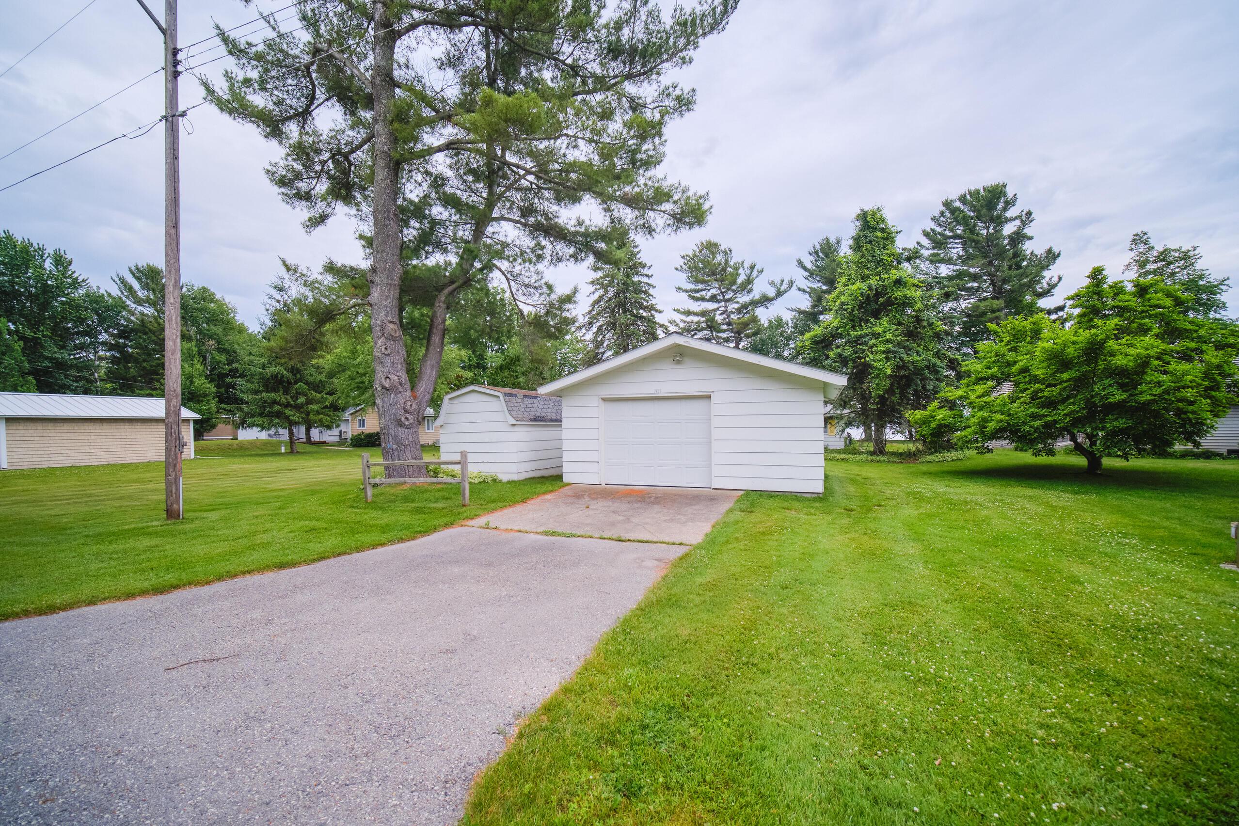 Image 4: 7423_Bair_Ave-20