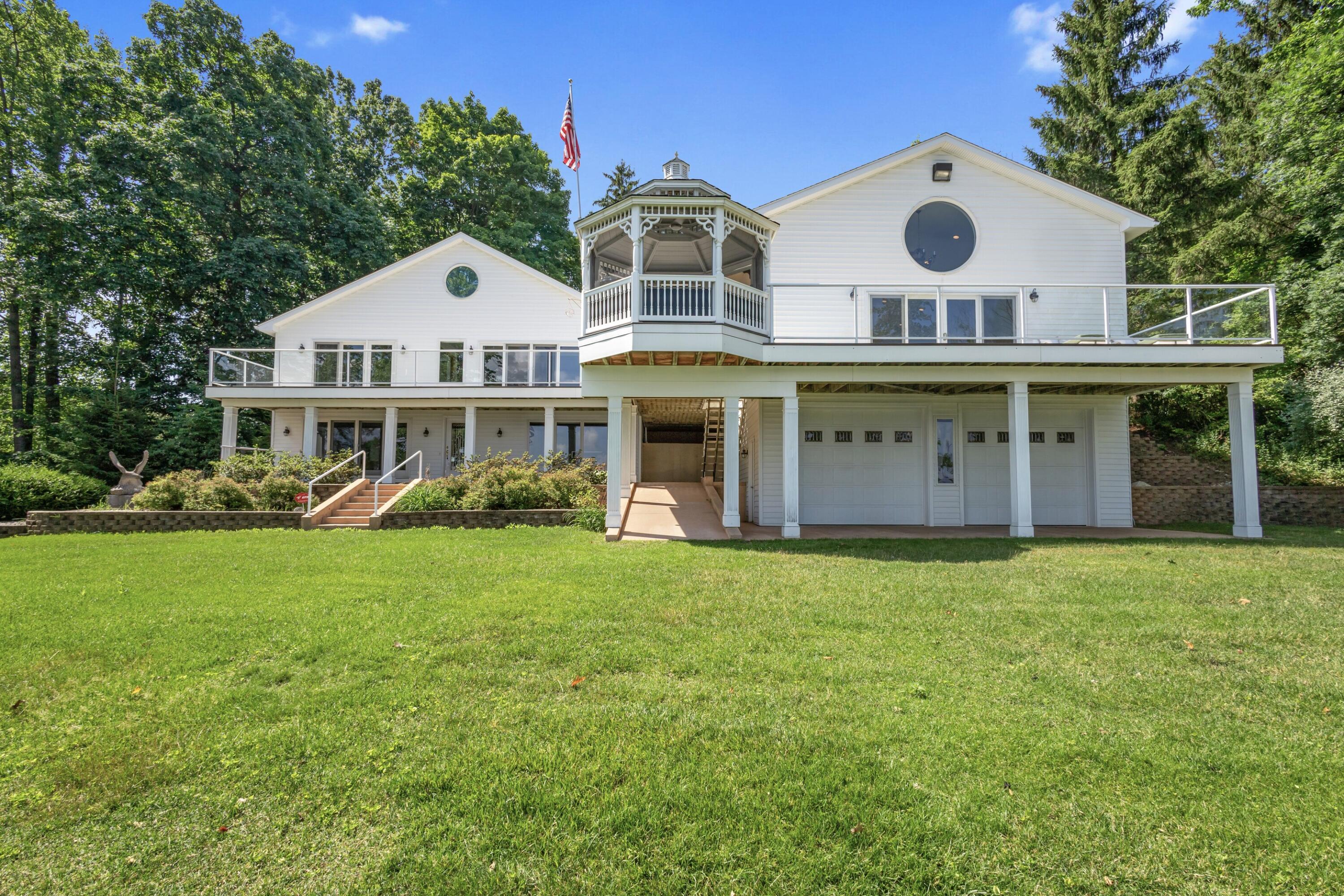 Image 4: North view -4