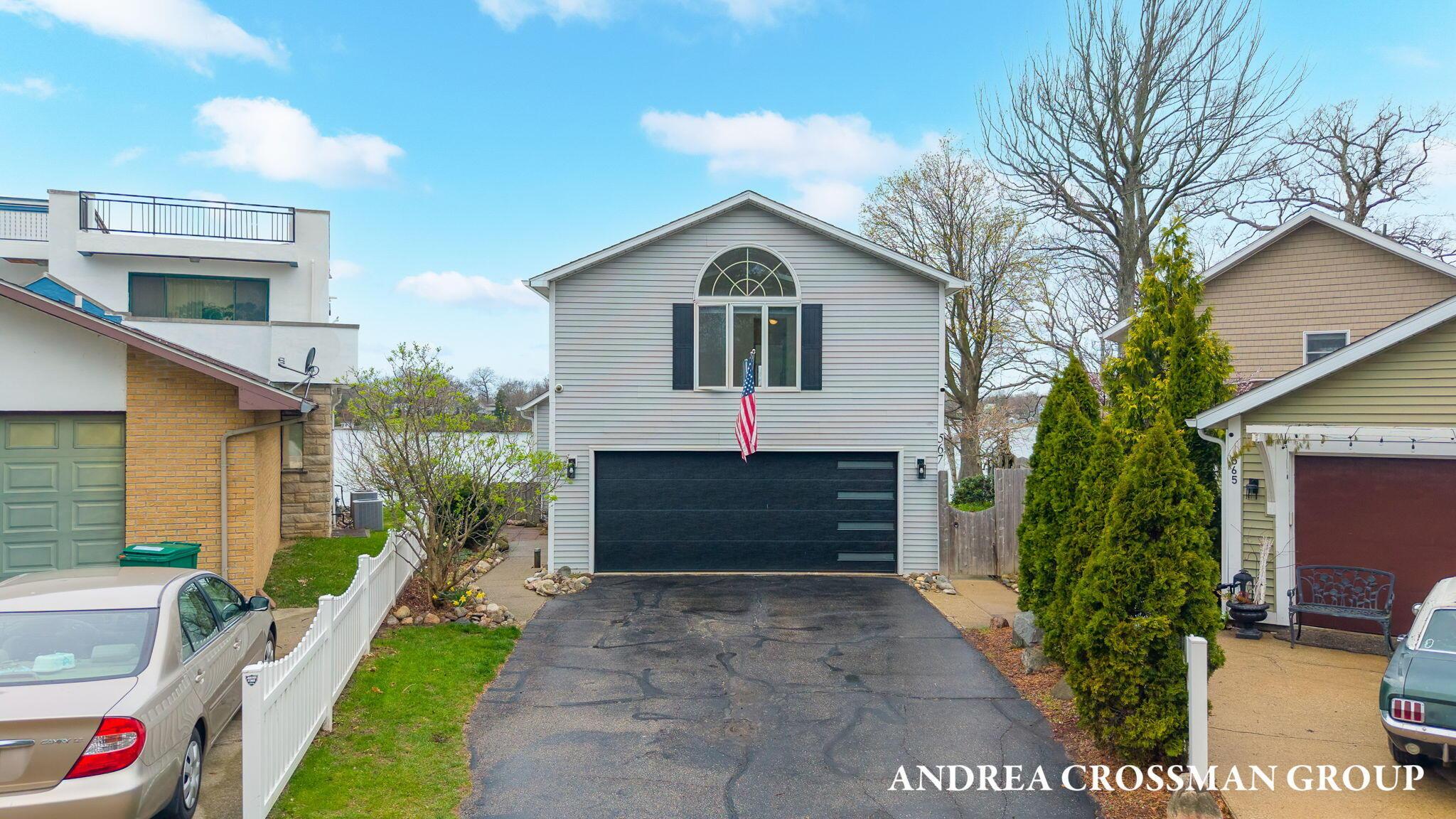 Image 2: 92-web-or-mls-567-breezy-bluff-st