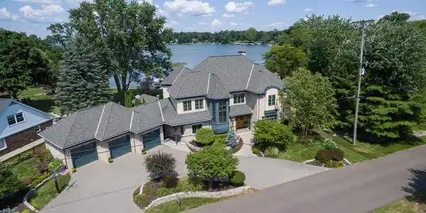 660 Country Club Drive
