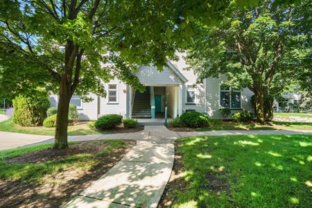 71 Brookharbor S