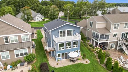 1009 Treasure Island Drive