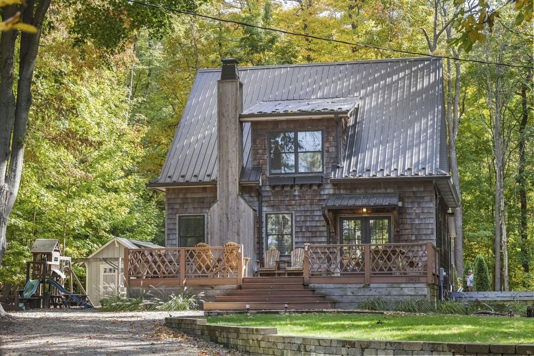 Image 1: 1-web-or-mls-AH6A2186DN