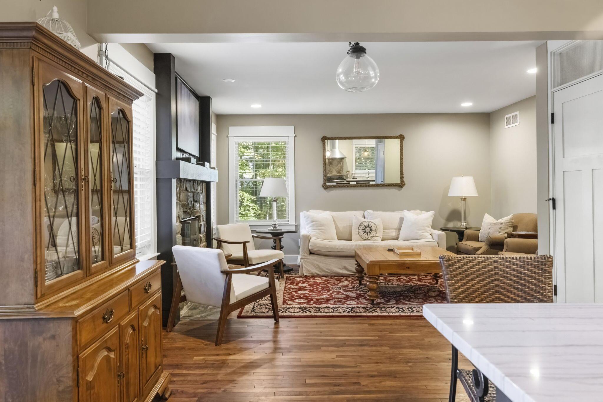 Image 4: 7-web-or-mls-AH6A1921DN