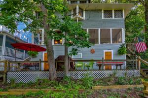 2423 Terrace Walk