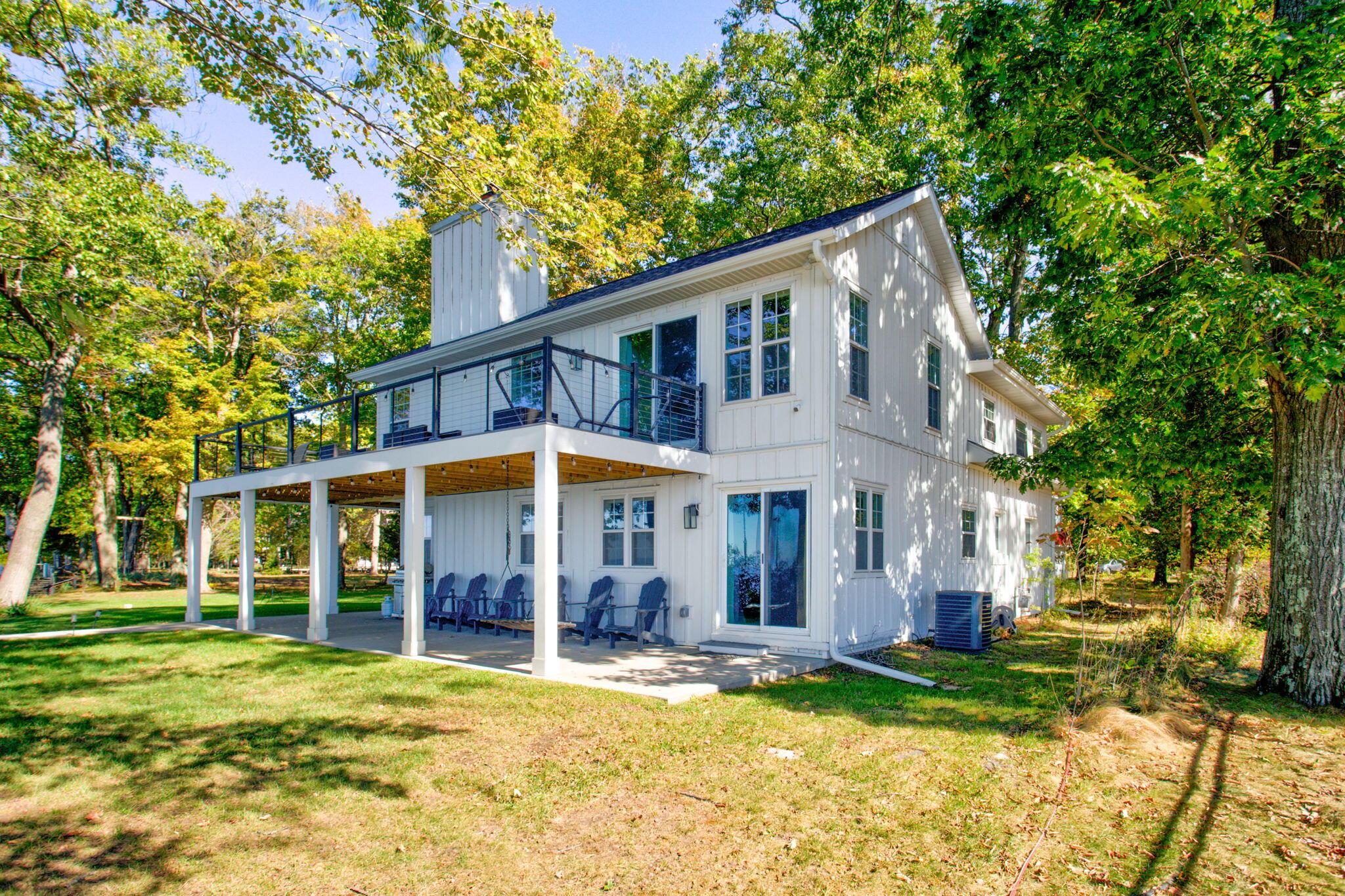 Image 4: 5-web-or-mls-1722-lake-michigan-dr