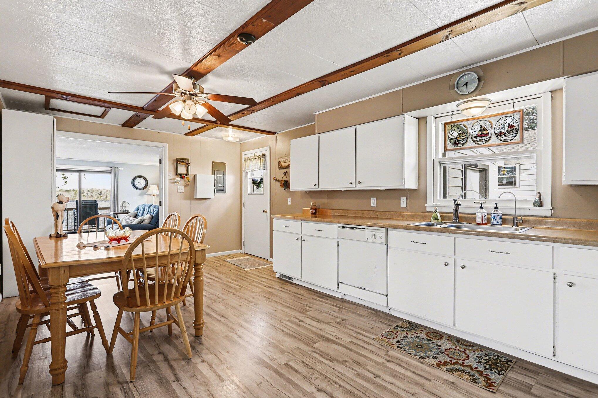 Image 2: 006_file_8011