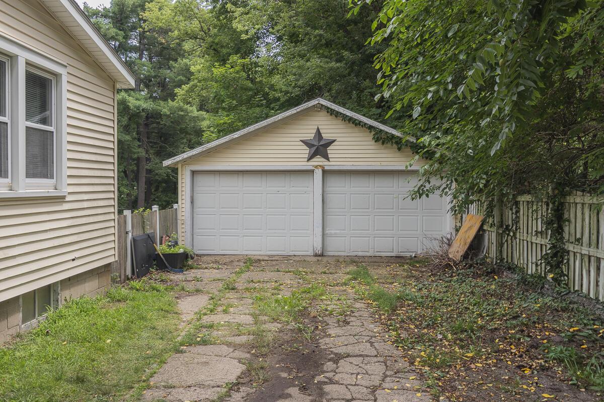 Image 3: 624NKalamazoo-23