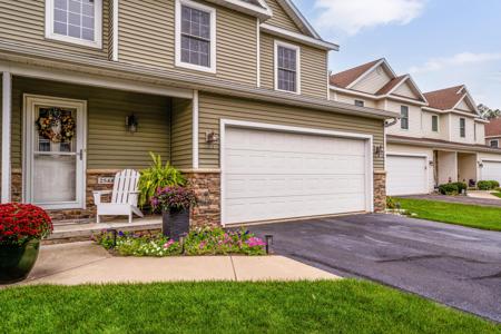 2544 Holiday House