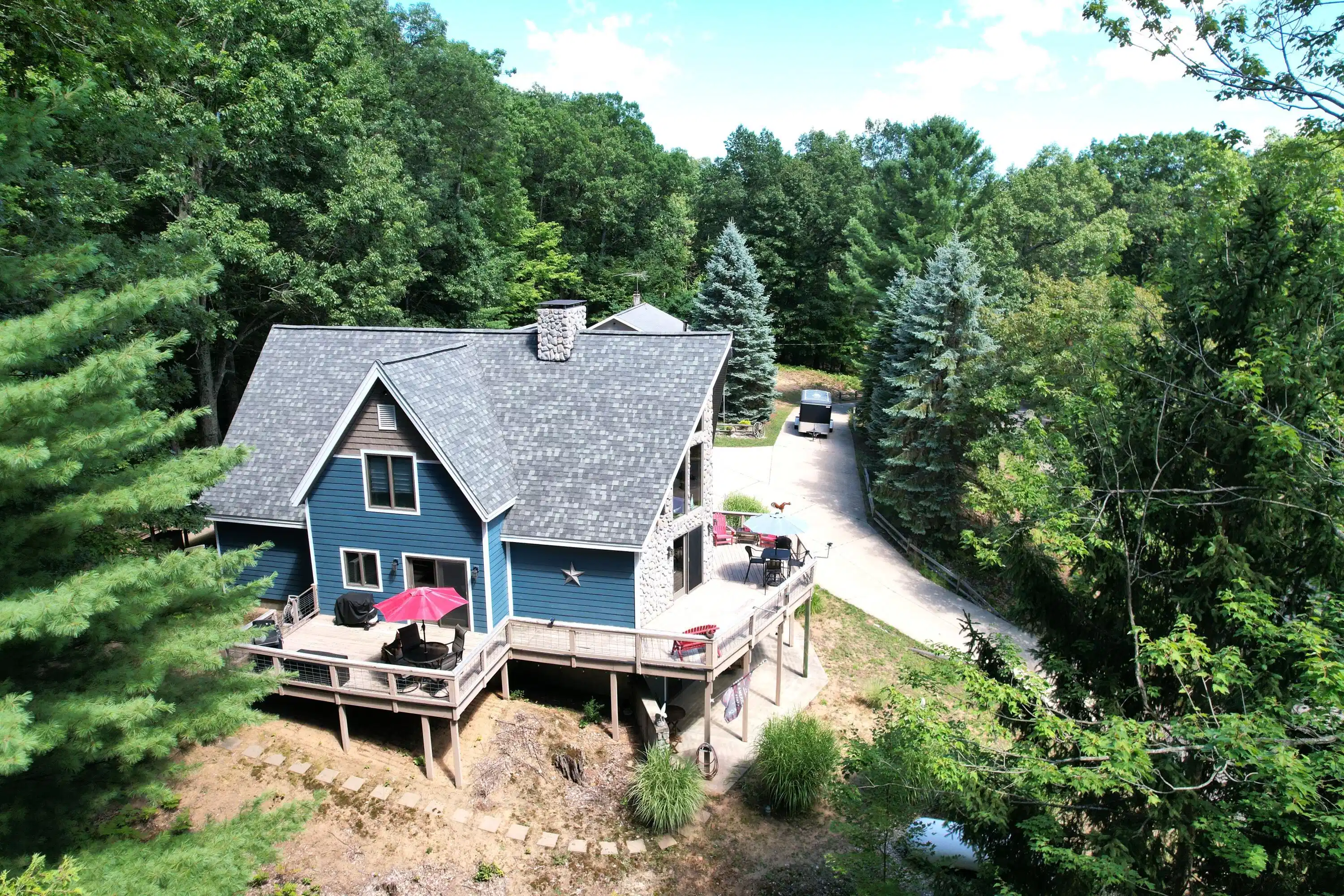 Image 1: 4050 W Ottawa Dr