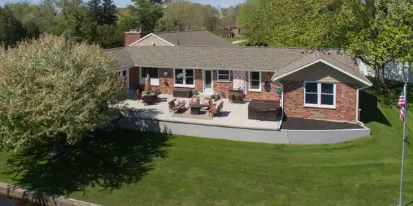 28 Bay Pointe