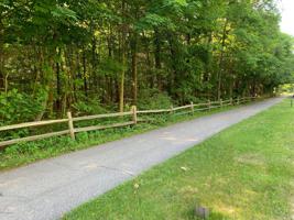 N Lakeshore Dr