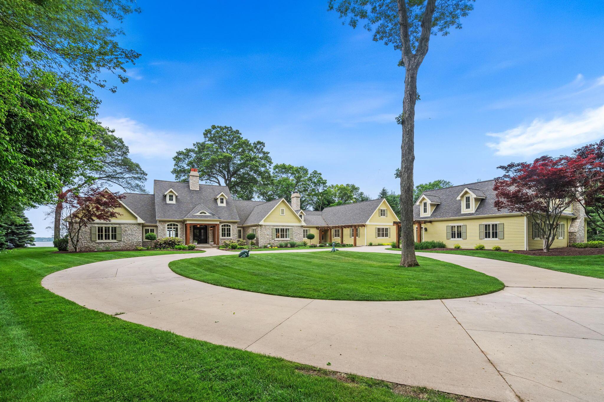 Image 2: Waterfront Estate