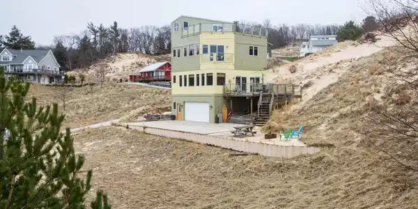 9333 Erie Trail