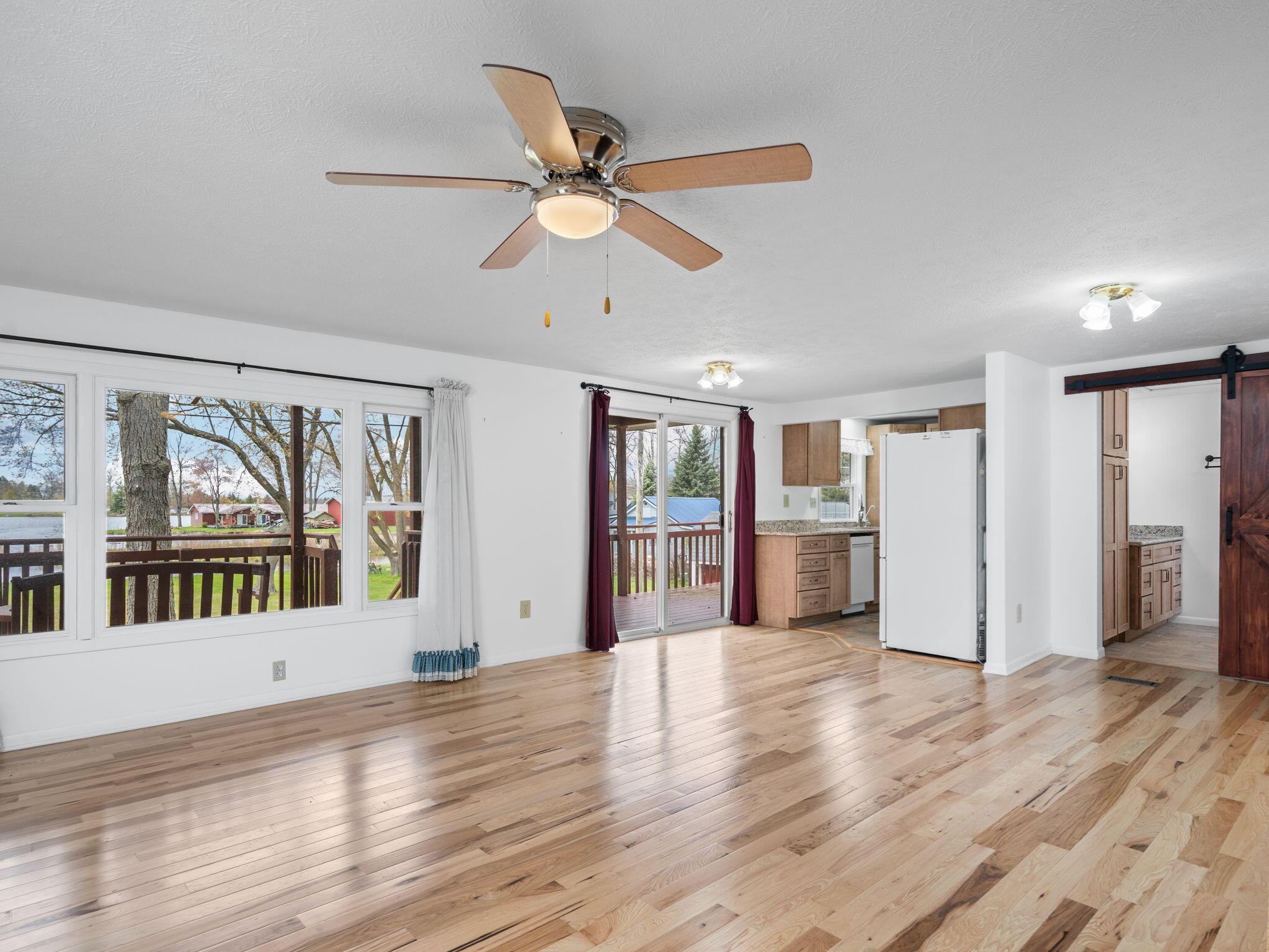 Image 3: 21-web-or-mls-A7400725
