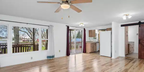 Image 3: 21-web-or-mls-A7400725