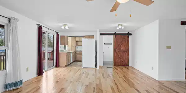 Image 4: 22-web-or-mls-A7400732