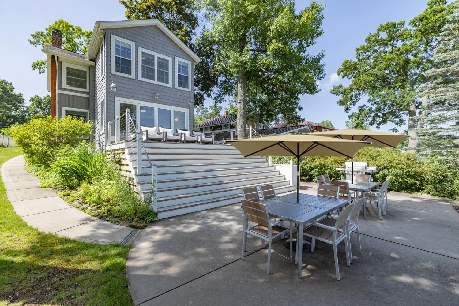 Image 4: 23612 S Shore Dr Edwardsburg-large-004-0
