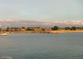 368 Harbor Drive