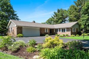 2696 Lake Bluff Terrace