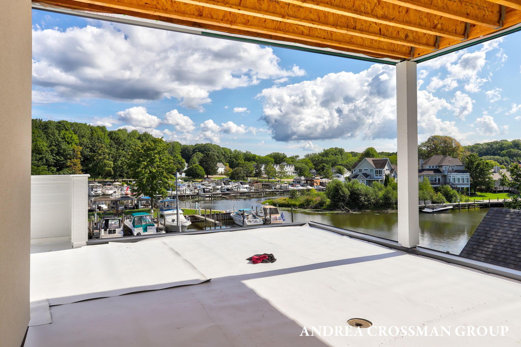 Image 3: 47-web-or-mls-1-bailey-ave-unit-5