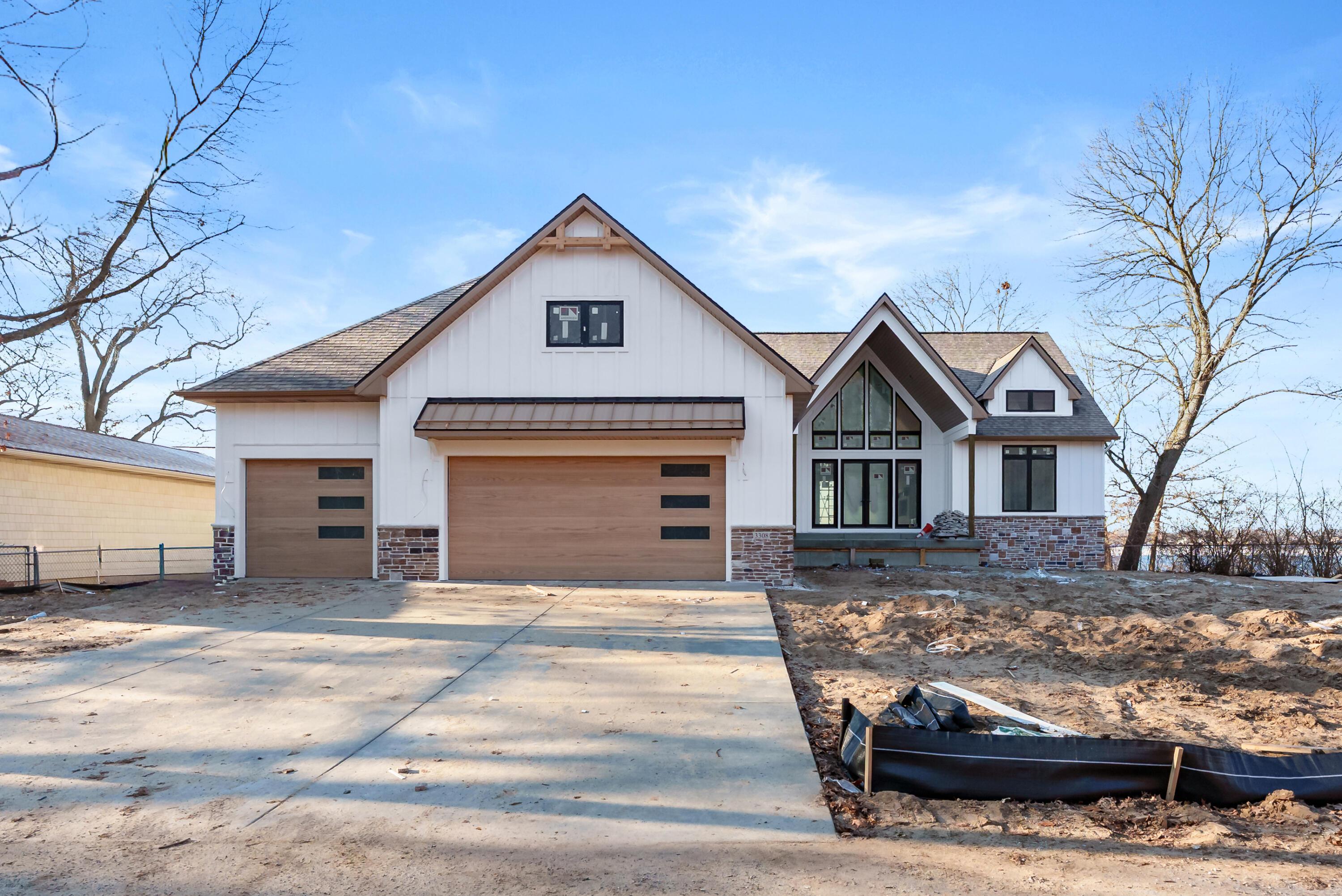 Image 1: Shore Dr E 3308 Portage 49002-1