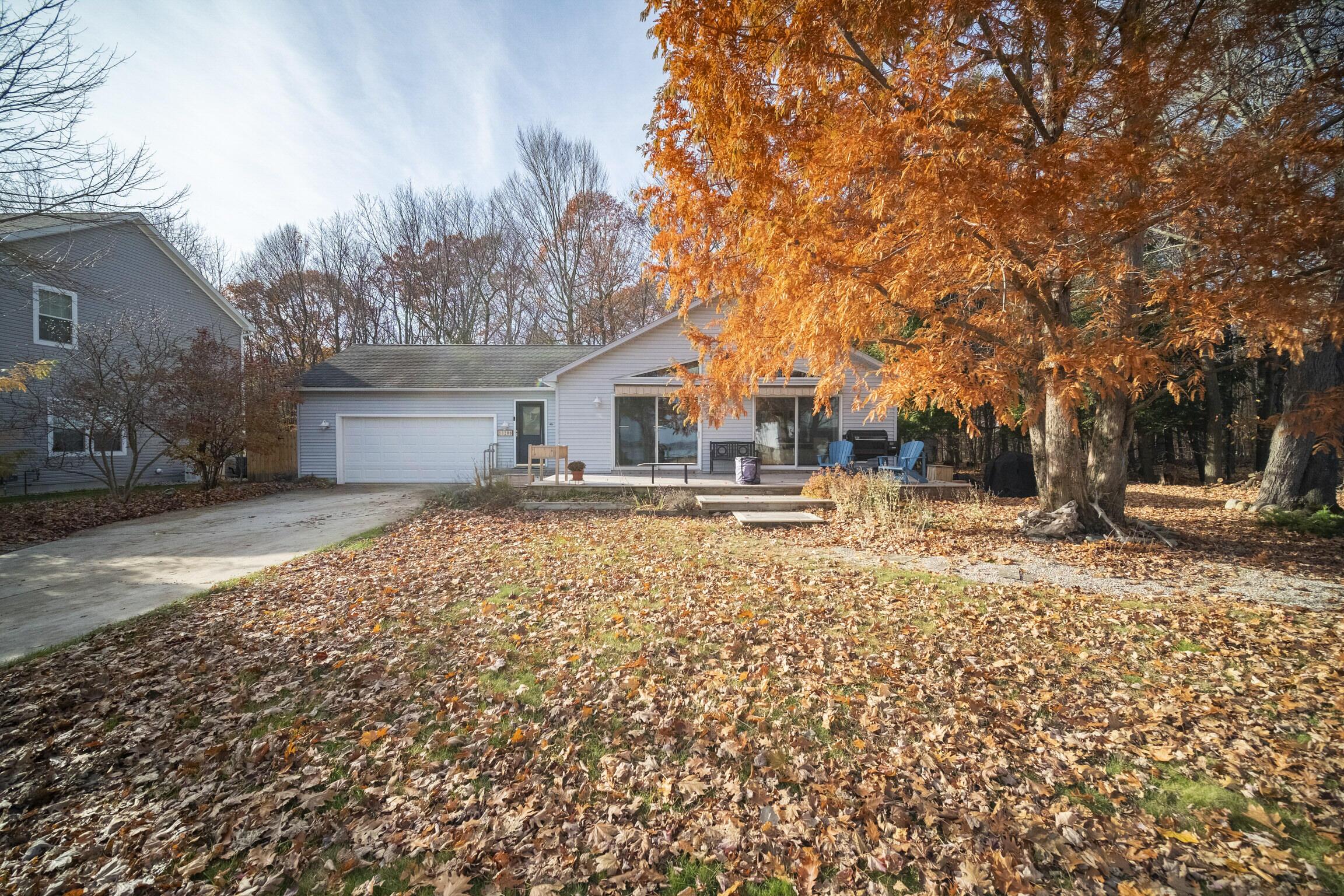 Image 3: 13200_Hopkins_Forest_Dr-41