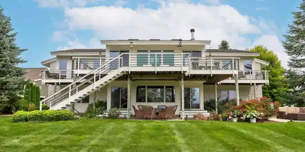 18027 Hammond Bay Drive