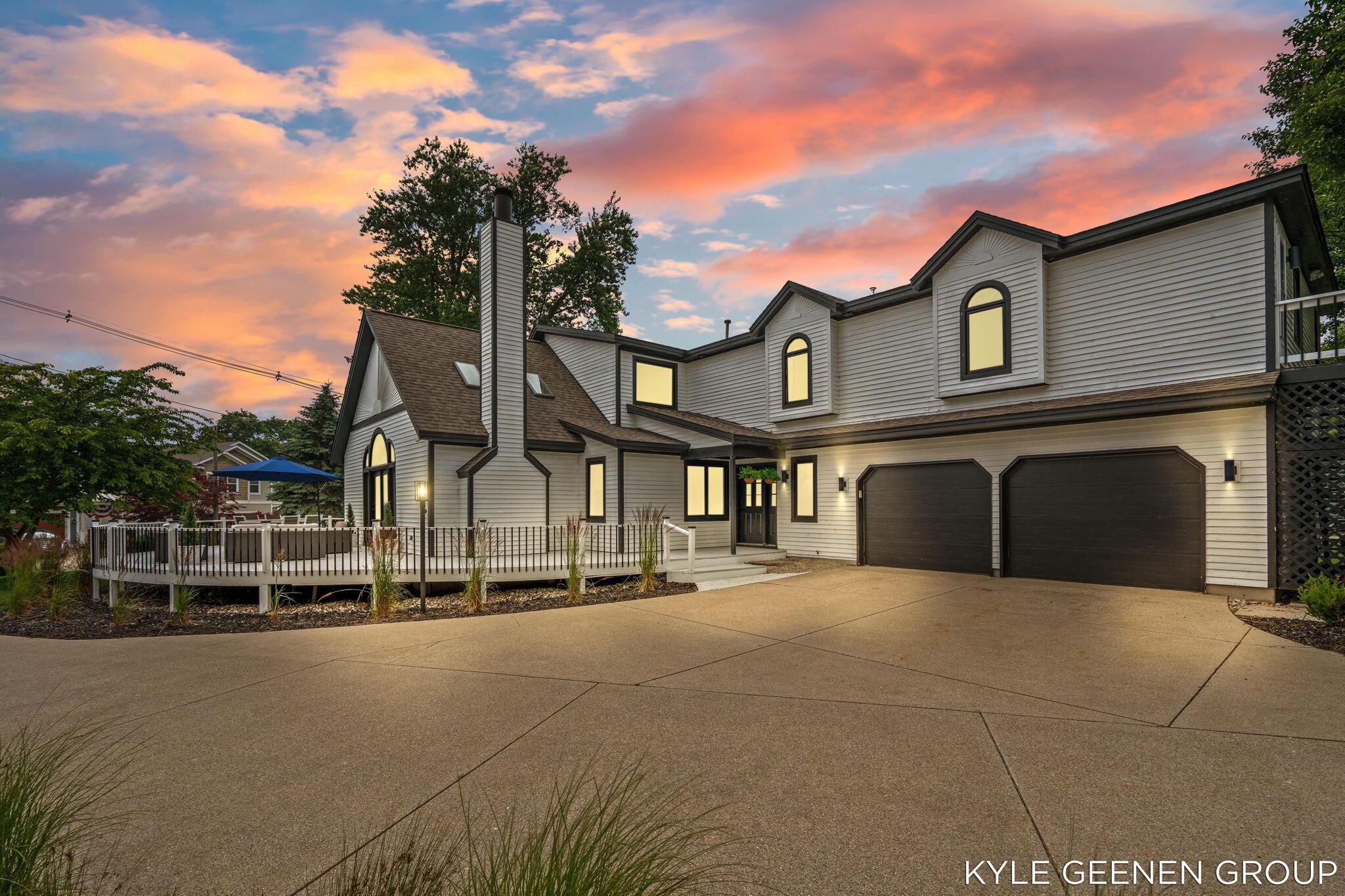 Image 1: 2-web-or-mls-A7407424_VT