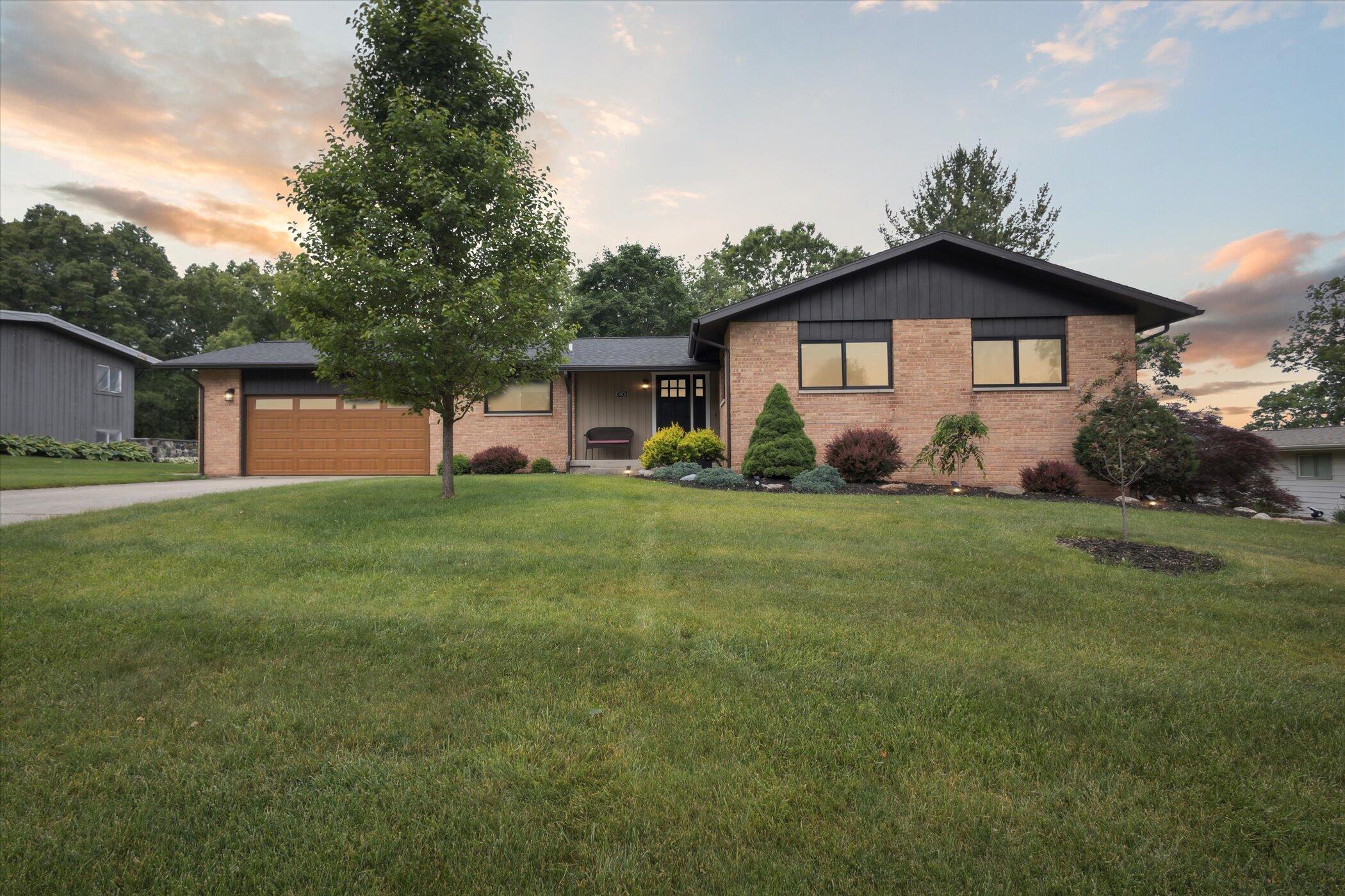 Image 2: 01-3801-Keeweenaw-Dr-NE-Grand-Rapids-MI-
