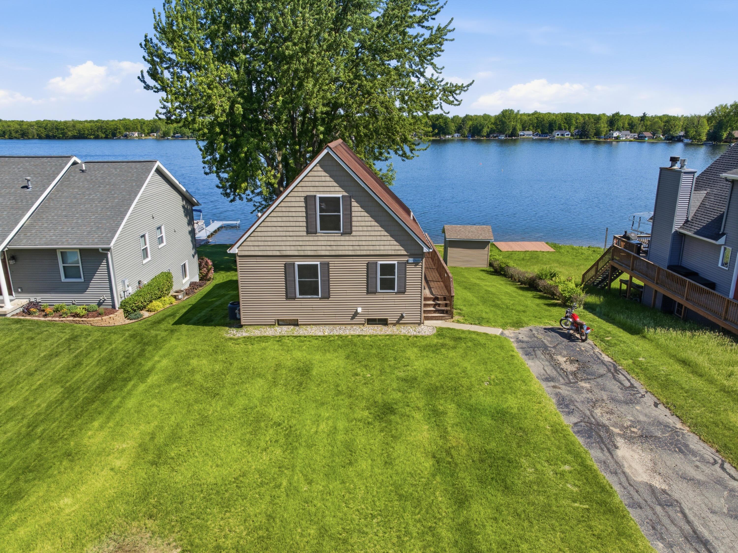 Image 2: 17300 Warrior Drive-16