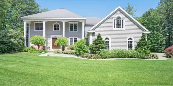 14825 Nancy Lane