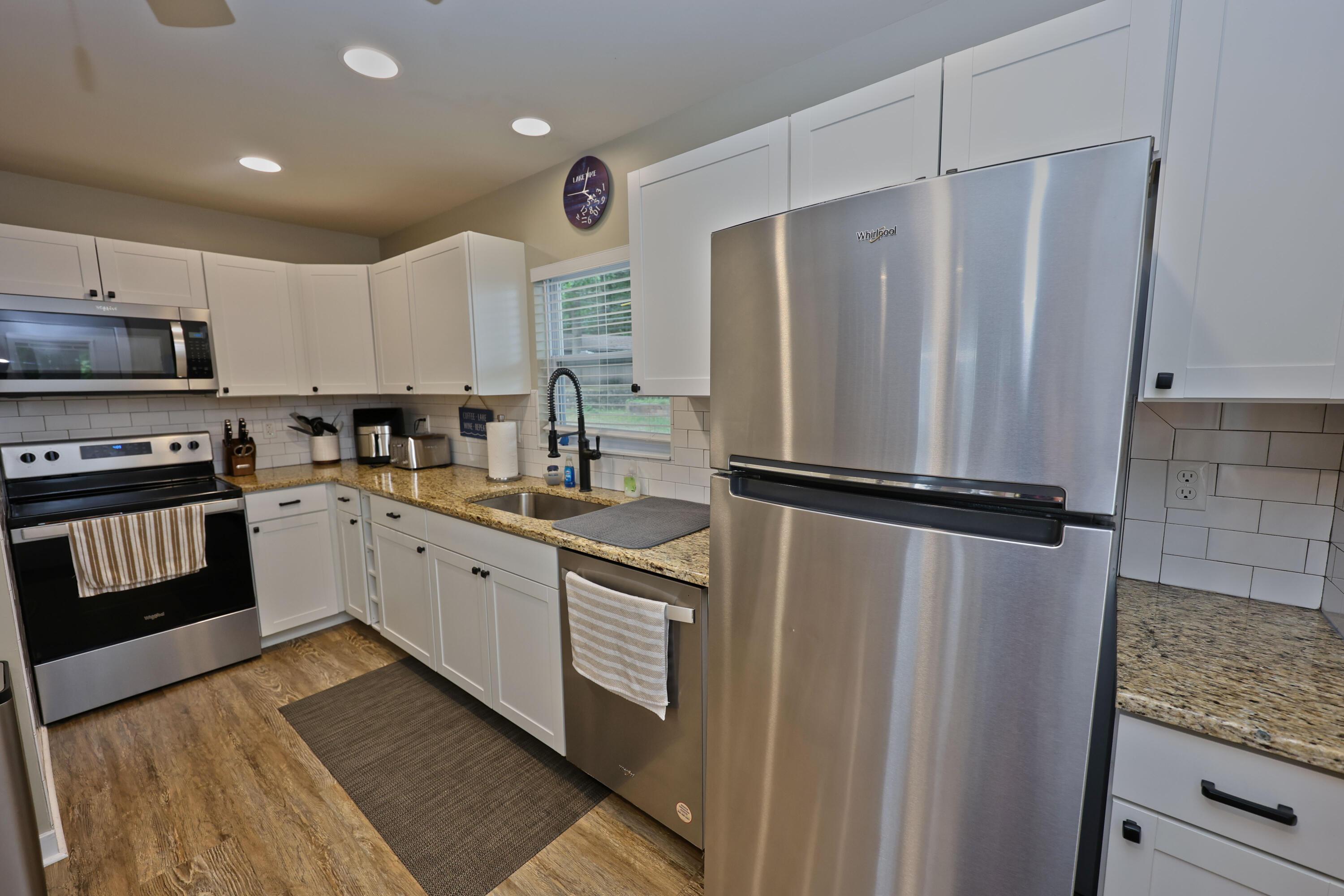 Image 3: Kitchen